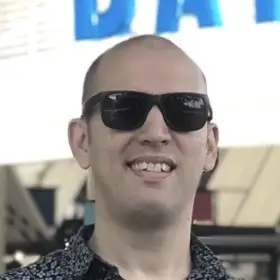 Luis Alfredo N, Award-Winning Graphic Designer & Art Director | Elite Freelancer